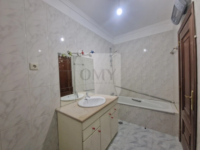 Apartamento T3 para Arrendamento em Nossa Senhora da Conceição, São Pedro e São Dinis Foto 15