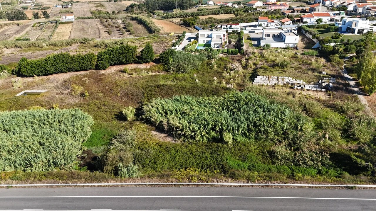 Moradia T4 para Venda em Atouguia da Baleia Foto 15