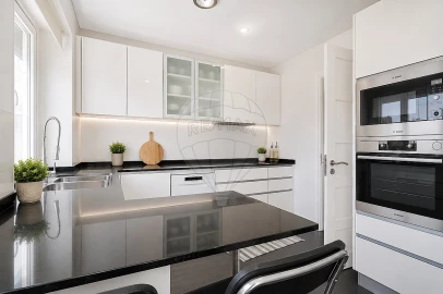 Apartamento T3 para Venda em Alvalade