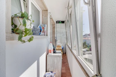 Apartamento T3 para Venda em Alvalade