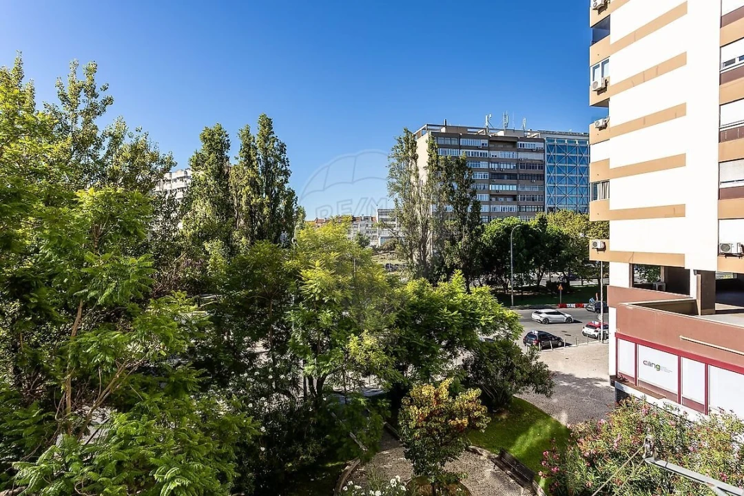 Apartamento T1 para Venda em Areeiro Foto 15