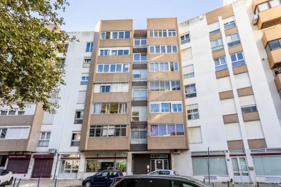 Apartamento T1 para Venda em Areeiro