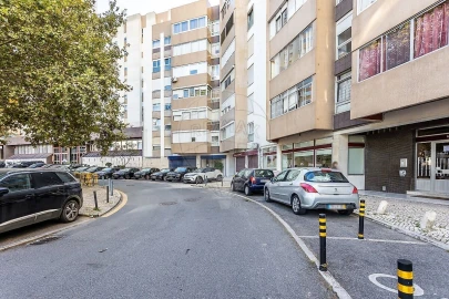 Apartamento T1 para Venda em Areeiro