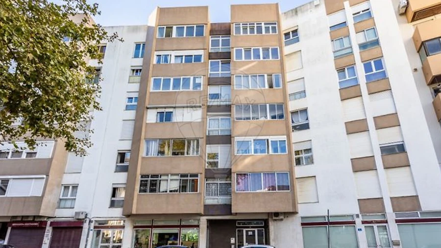 Apartamento T1 para Venda em Areeiro