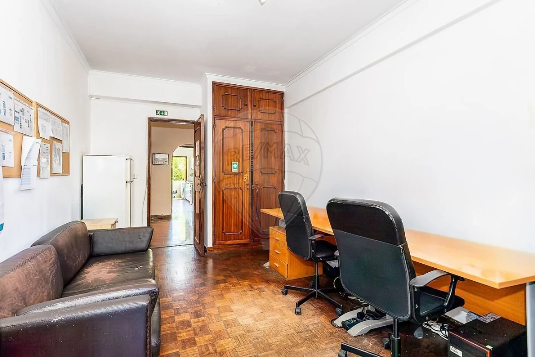 Apartamento T5 para Venda em Areeiro Foto 23