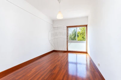 Apartamento T5 para Venda em Areeiro