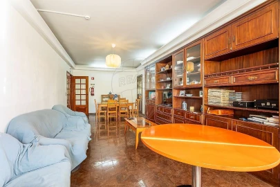 Apartamento T5 para Venda em Areeiro