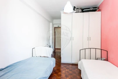 Apartamento T5 para Venda em Areeiro