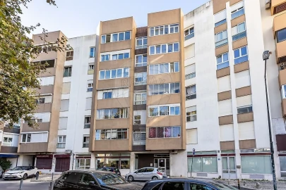 Apartamento T5 para Venda em Areeiro