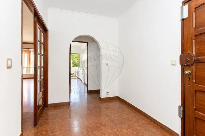 Apartamento T5 para Venda em Areeiro