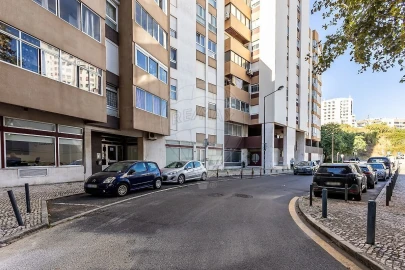 Apartamento T5 para Venda em Areeiro