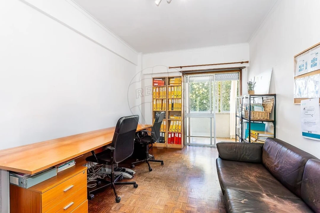 Apartamento T5 para Venda em Areeiro Foto 21