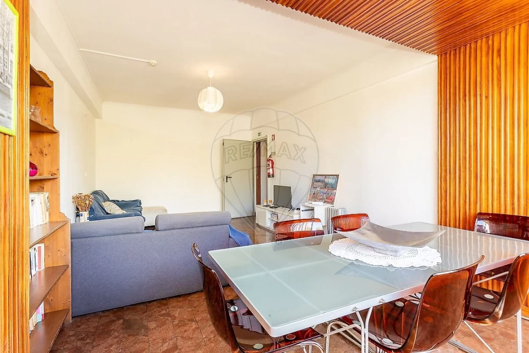 Apartamento T5 para Venda em Areeiro Foto 11