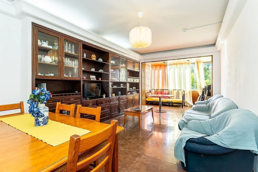 Apartamento T5 para Venda em Areeiro Foto 15