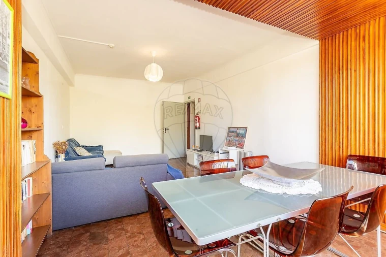 Apartamento T5 para Venda em Areeiro Foto 11