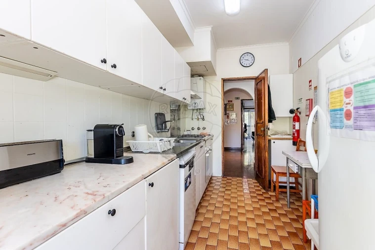 Apartamento T5 para Venda em Areeiro Foto 14