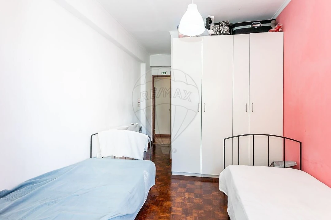 Apartamento T5 para Venda em Areeiro Foto 31