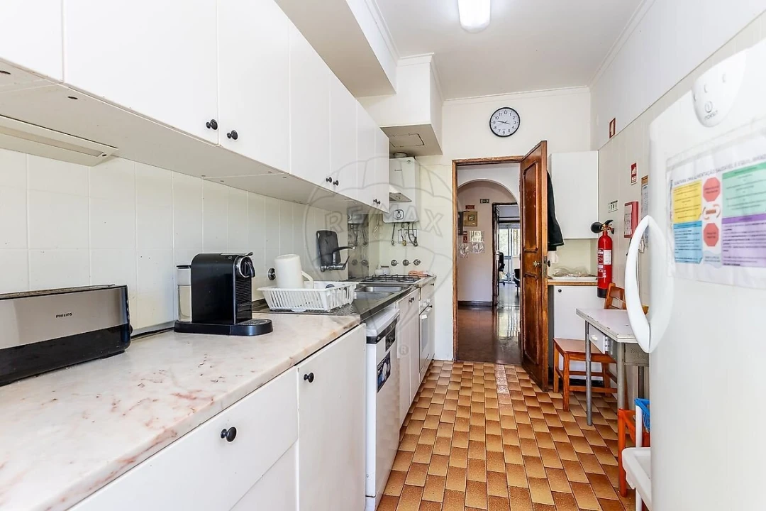 Apartamento T5 para Venda em Areeiro Foto 14