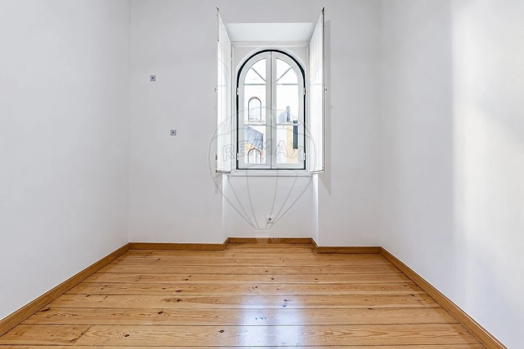 Apartamento T2 para Venda em Arroios Foto 5