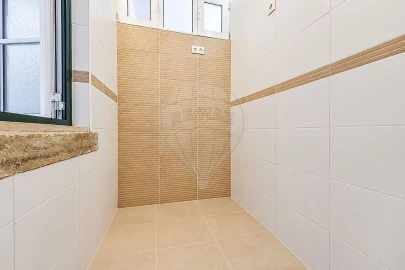 Apartamento T2 para Venda em Arroios