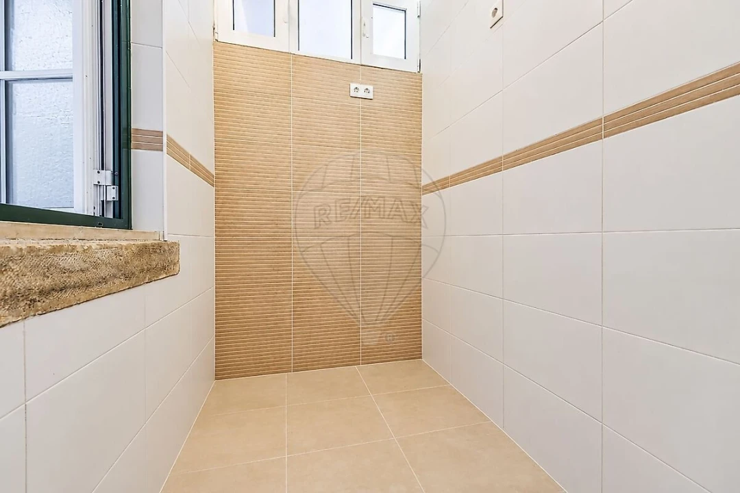 Apartamento T2 para Venda em Arroios Foto 14