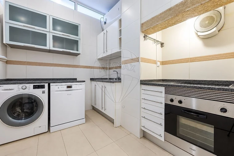 Apartamento T2 para Venda em Arroios Foto 11