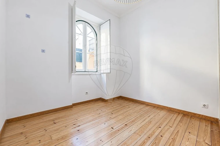 Apartamento T2 para Venda em Arroios Foto 4