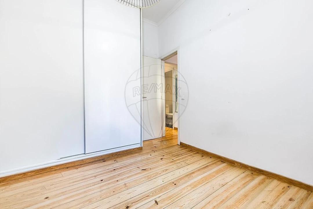 Apartamento T2 para Venda em Arroios Foto 6