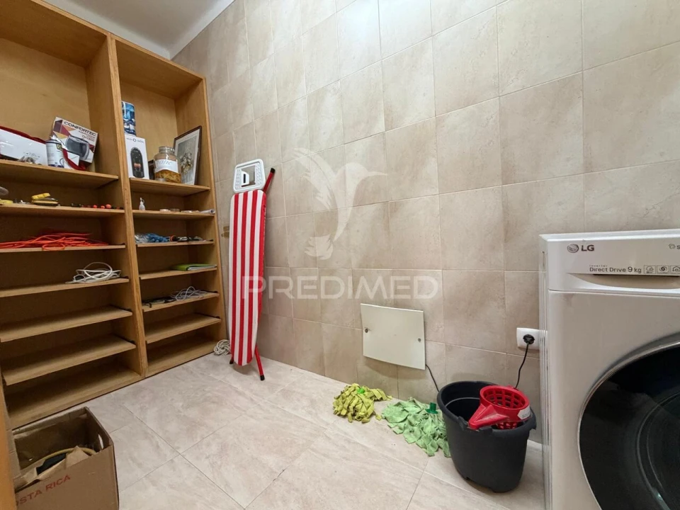 Apartamento T5 para Venda em São João Baptista Foto 8
