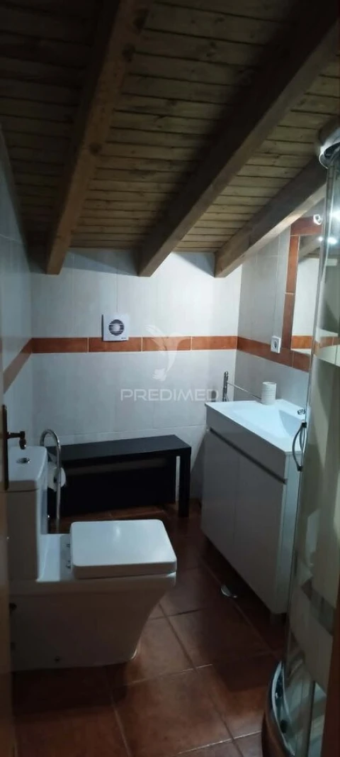 Moradia T4 para Venda em Santa Maria da Devesa