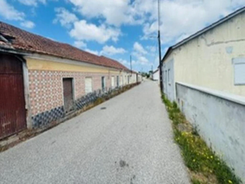 Moradia T3 para Venda em Carriço Foto 1