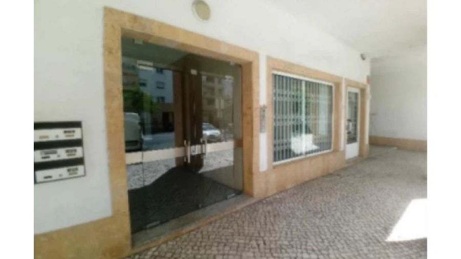 Loja para Venda em Carnide