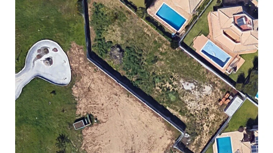 Terreno para Venda em Albufeira e Olhos de Água
