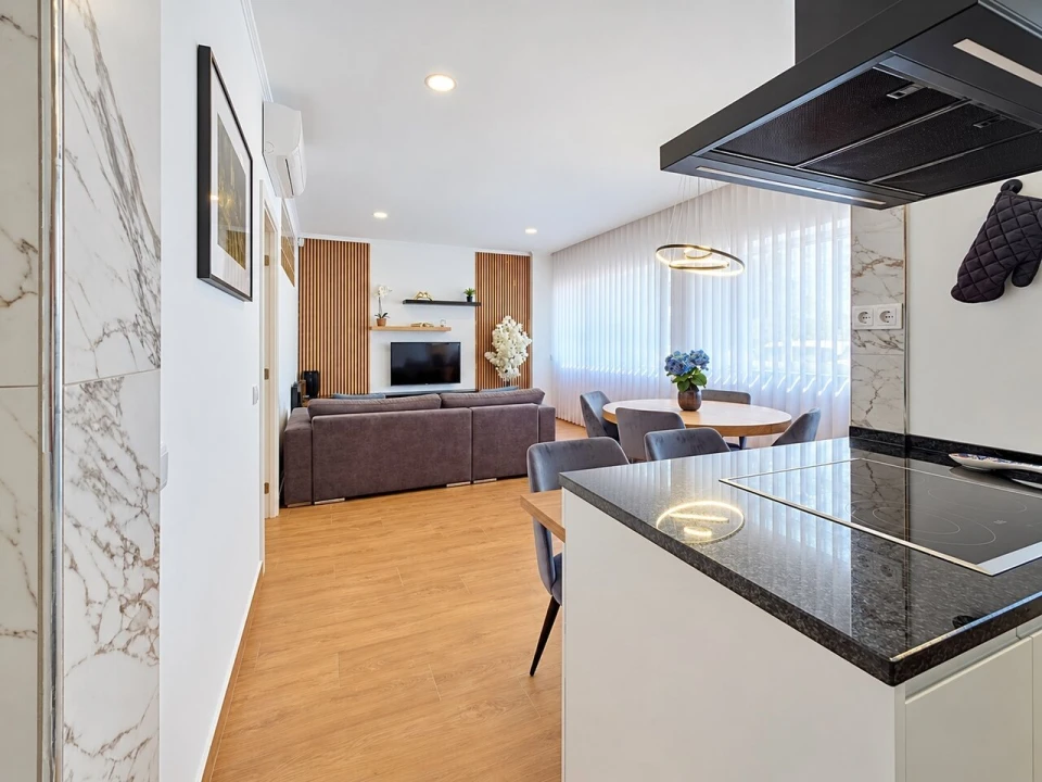 Apartamento T2 para Venda em Portimão Foto 3