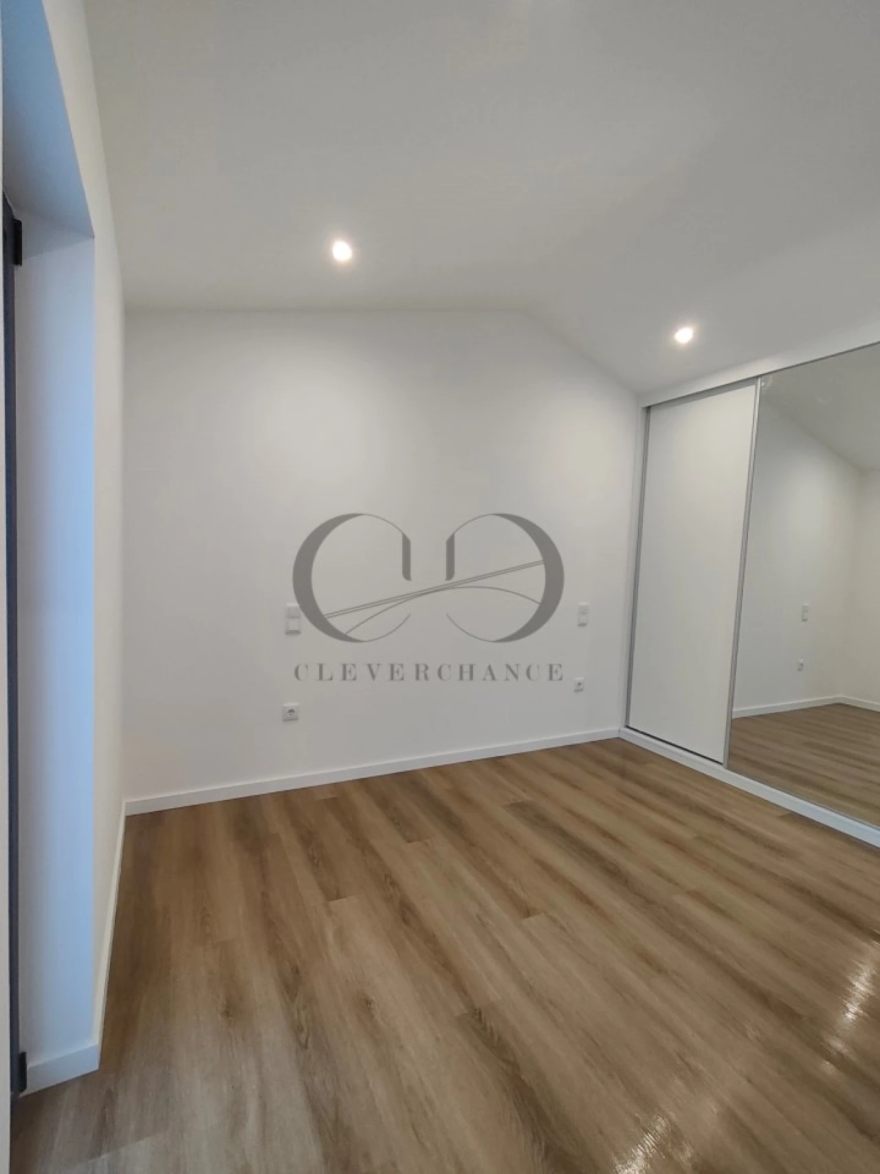 Moradia T1 para Venda em Sandim, Olival, Lever e Crestuma Foto 17