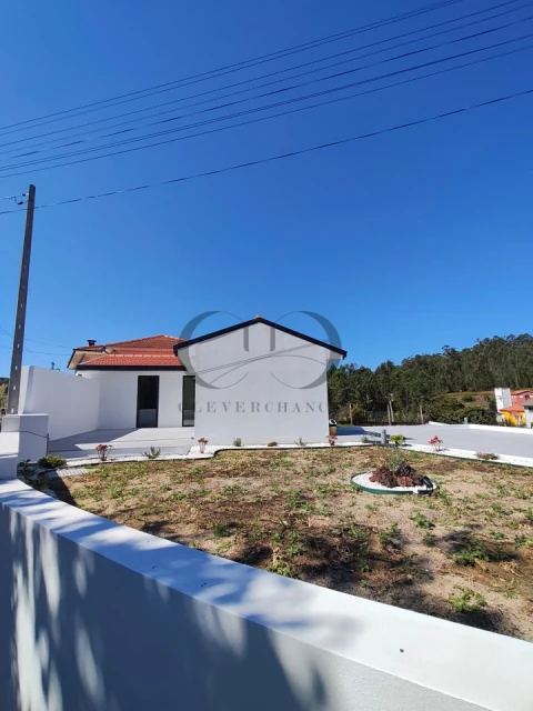 Moradia T1 para Venda em Sandim, Olival, Lever e Crestuma