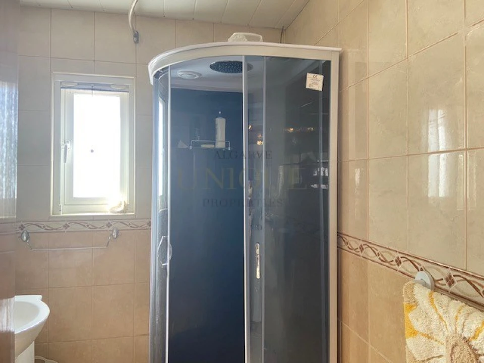 Moradia T4 para Venda em Budens Foto 15