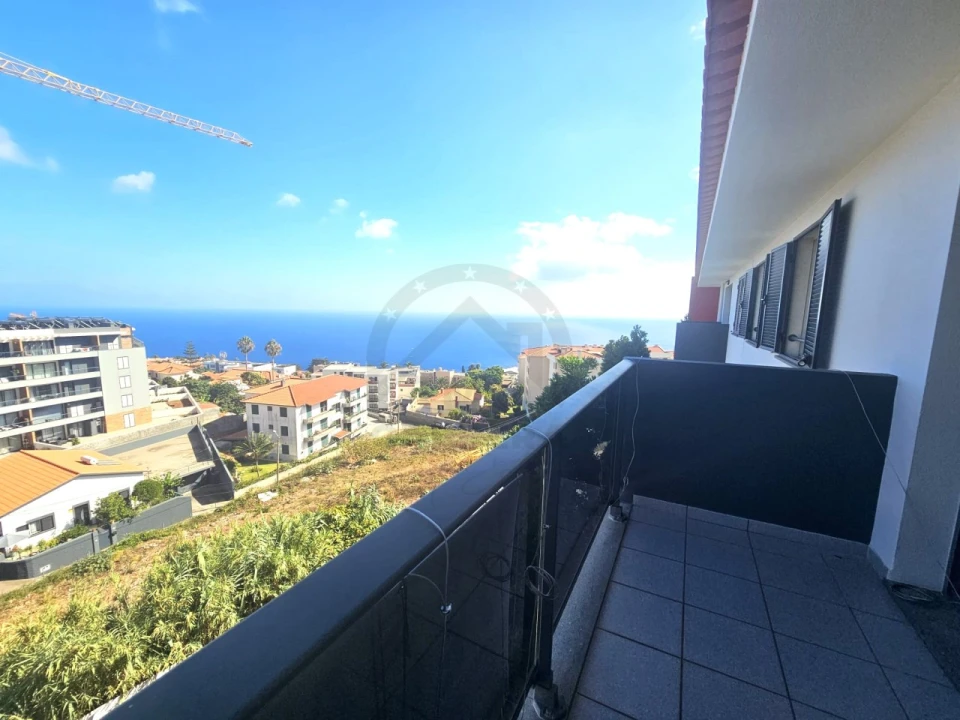 Apartamento T2 para Venda em Caniço Foto 2