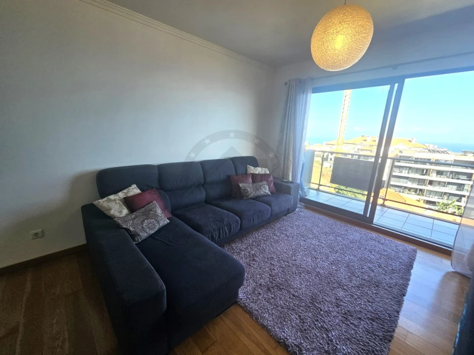 Apartamento T2 para Venda em Caniço Foto 6