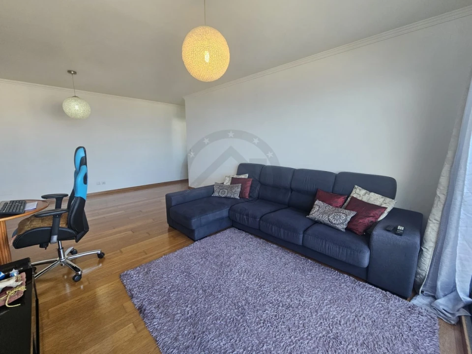 Apartamento T2 para Venda em Caniço Foto 7