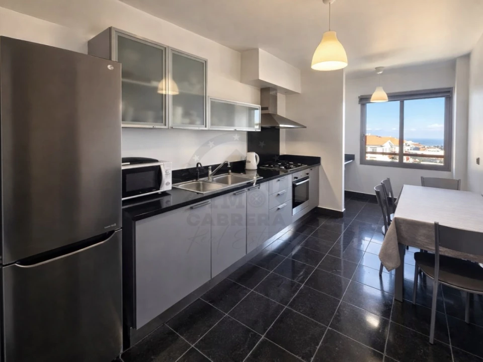 Apartamento T2 para Venda em Caniço Foto 8