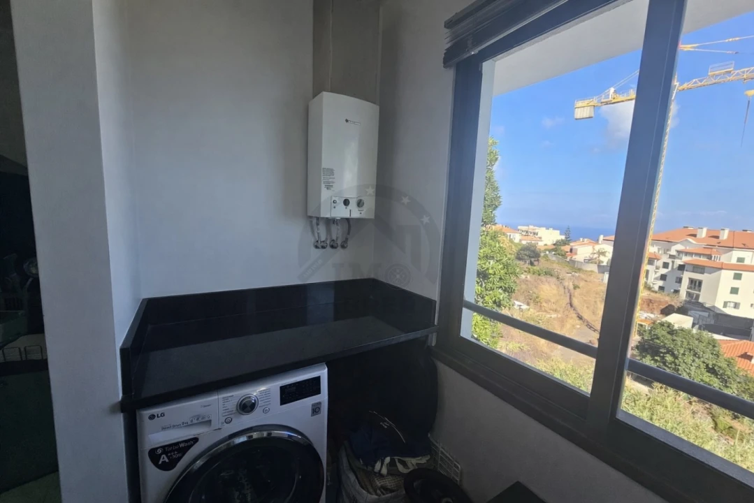 Apartamento T2 para Venda em Caniço Foto 9