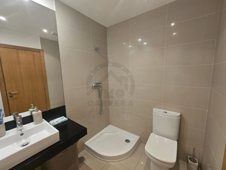 Apartamento T2 para Venda em Caniço Foto 16