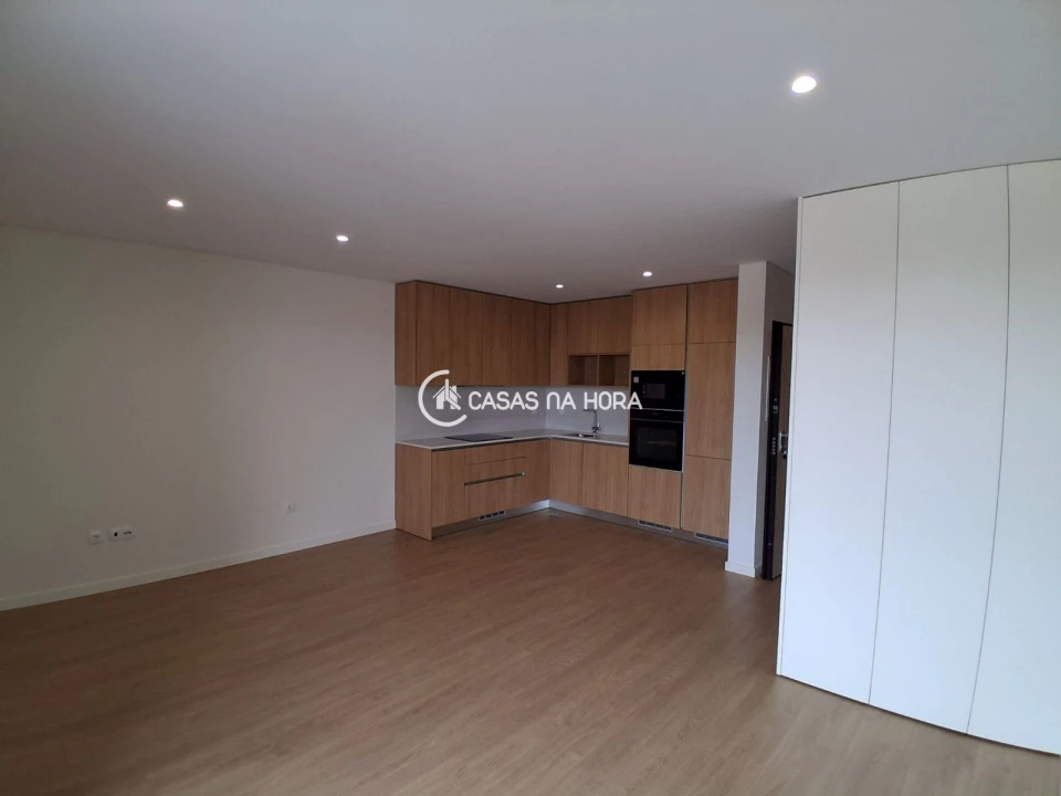 Apartamento T1 para Arrendamento em Viseu Foto 4