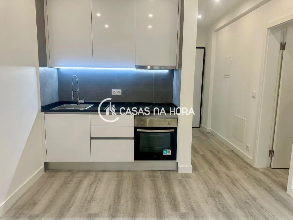 Apartamento T1 para Arrendamento em Corroios Foto 5