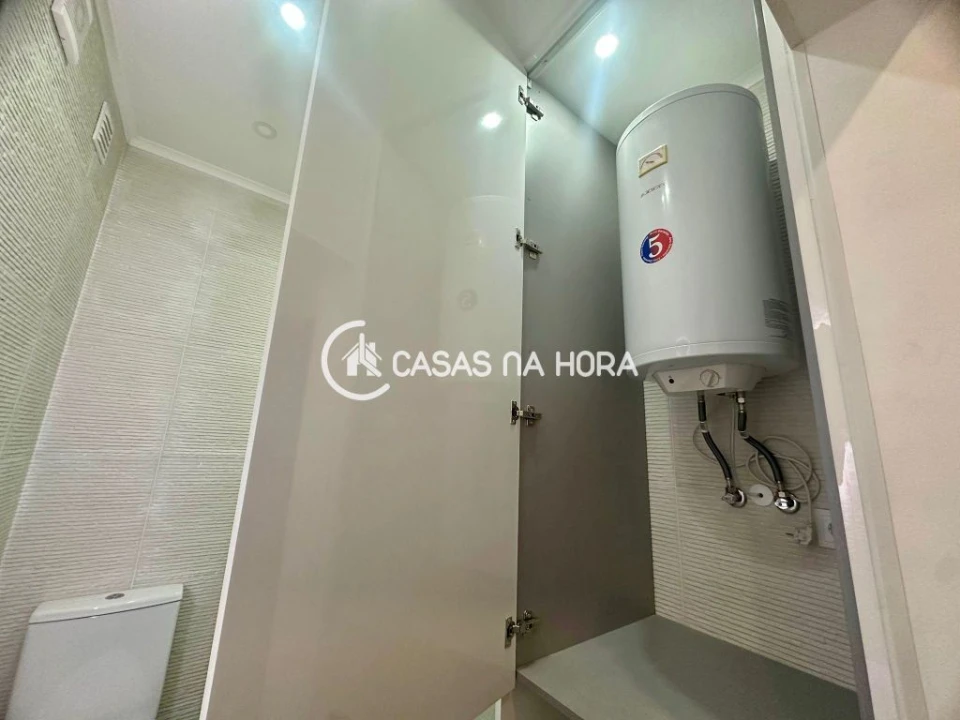 Apartamento T1 para Arrendamento em Corroios Foto 12
