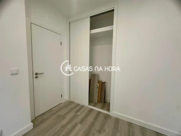 Apartamento T1 para Arrendamento em Corroios