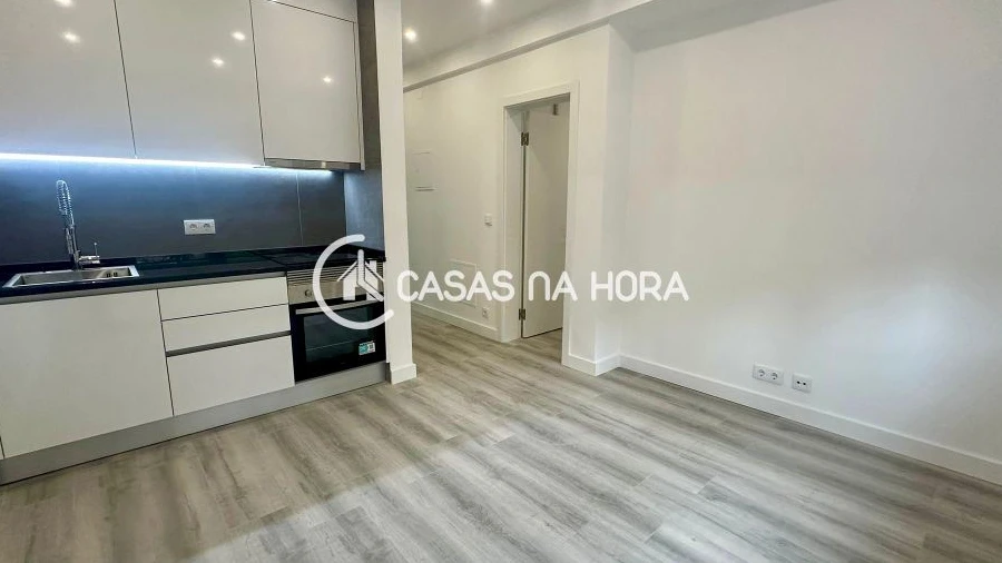 Apartamento T1 para Arrendamento em Corroios
