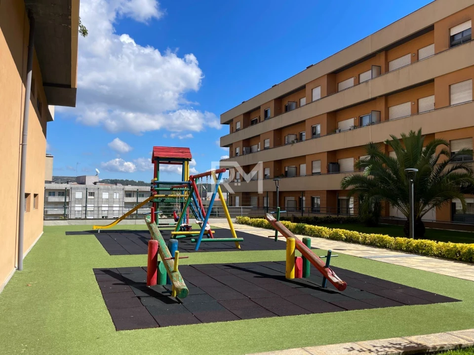 Apartamento T3 para Arrendamento em Valongo Foto 22