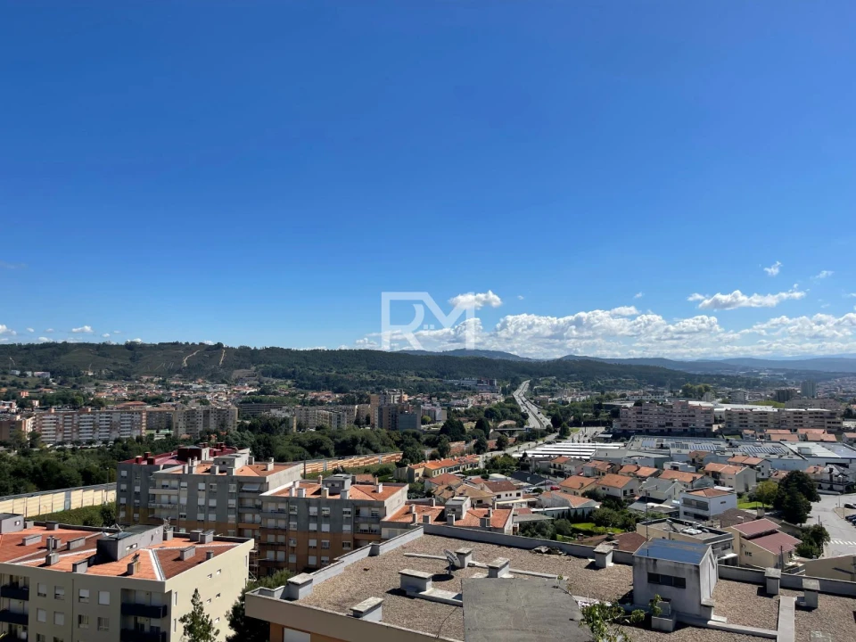 Apartamento T3 para Arrendamento em Valongo Foto 24